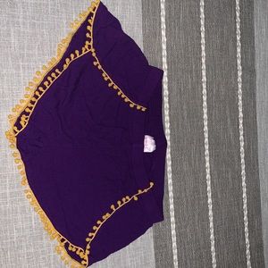 Brand: varsity fashion spy Size: small color: purple and gold